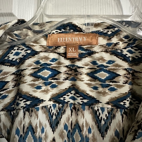 Womans XL Ellen Tracy Button Down Blouse w/ roll-up sleeve Silky Feel Geometric - Picture 3 of 6